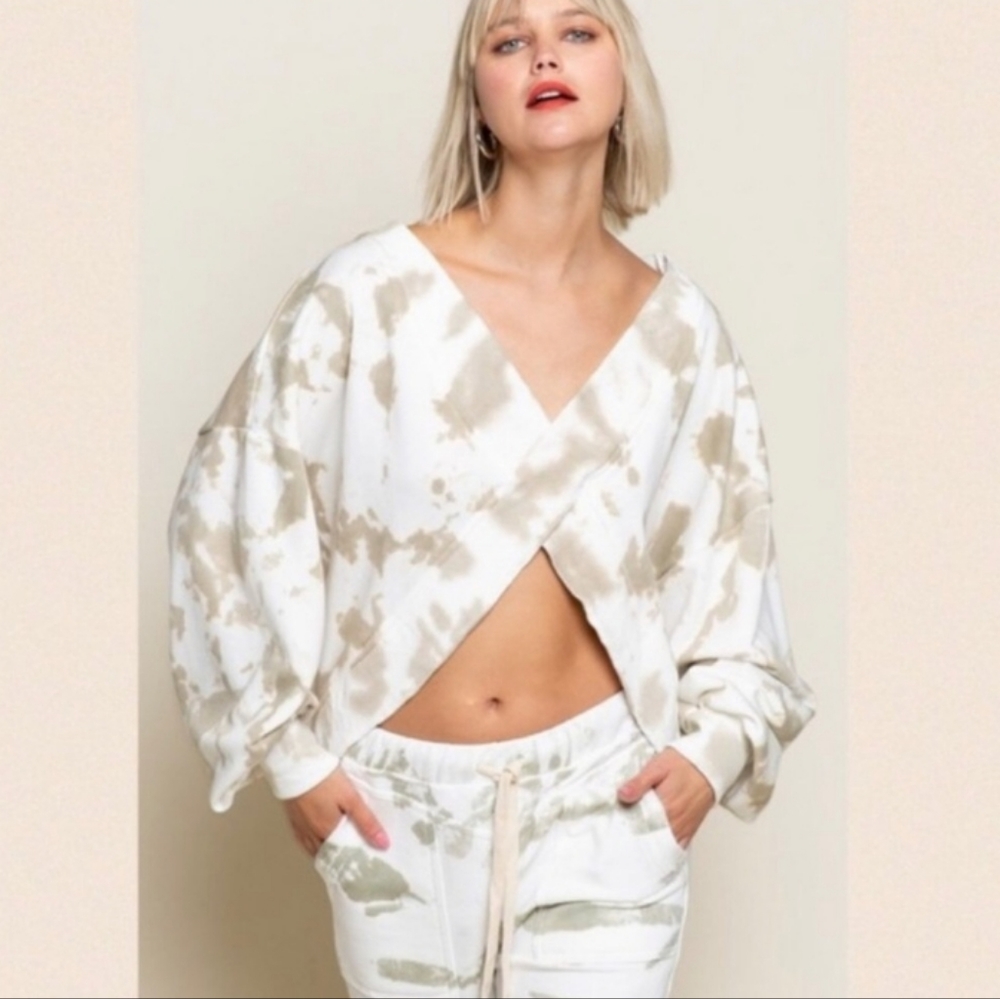 Tie Dye Reversible Cropped Sweatshirt